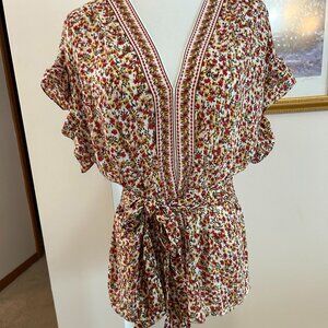 Max Studio flutter-sleeve blouse size Medium